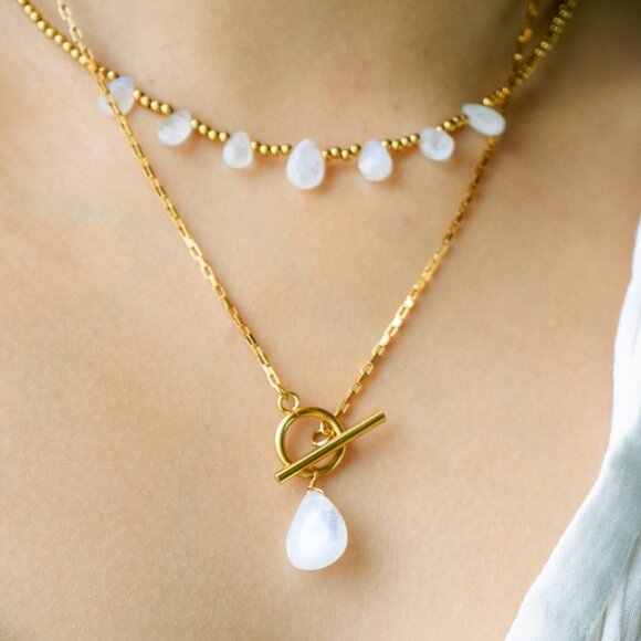 Stunning Moonstone Pendant Necklace w/ Waterproof Non-tarnish Gold Toggle Clasp - Picture 1 of 15